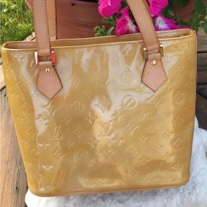 ✨Louis Vuitton Houston Vernis  Monnogram Embossed Shoulder Bag Patent leather✨